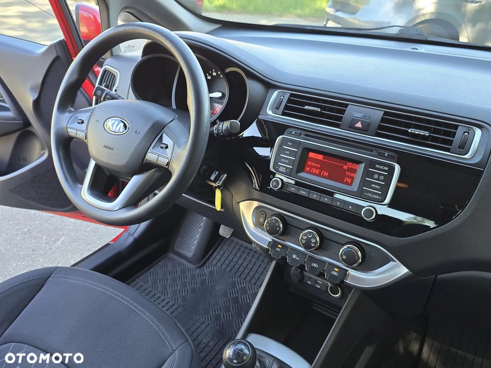 Kia Rio 1.2 L - 9