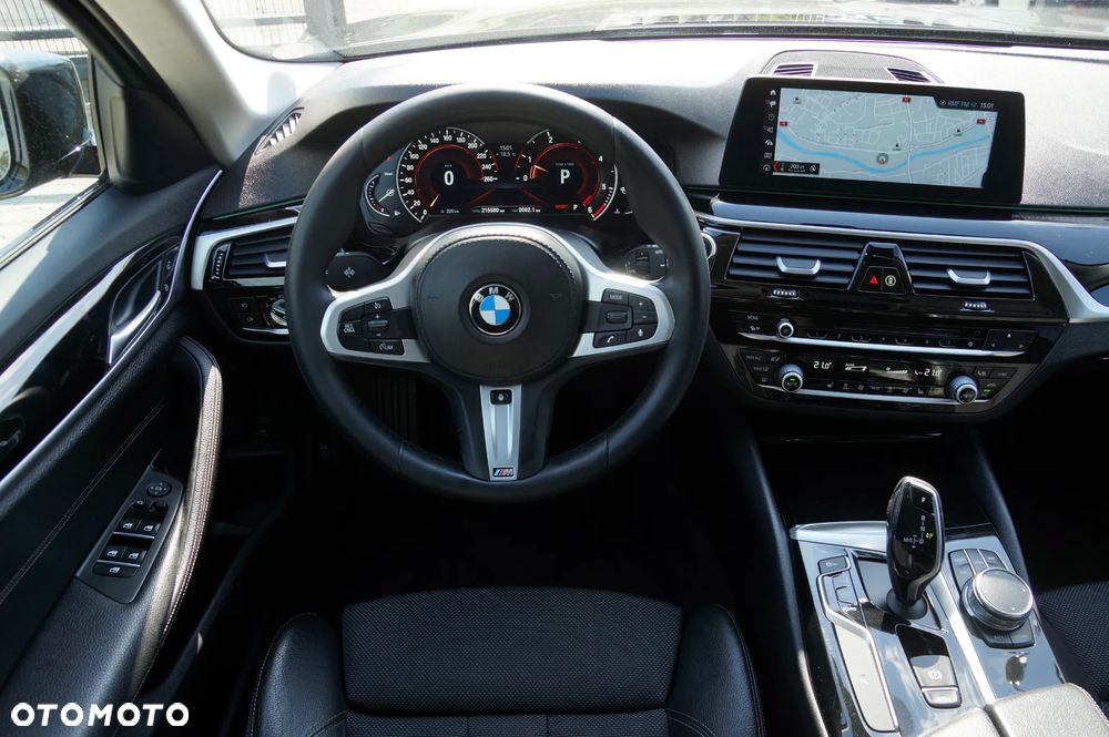 BMW Seria 5 520d xDrive Touring Sport Line - 12