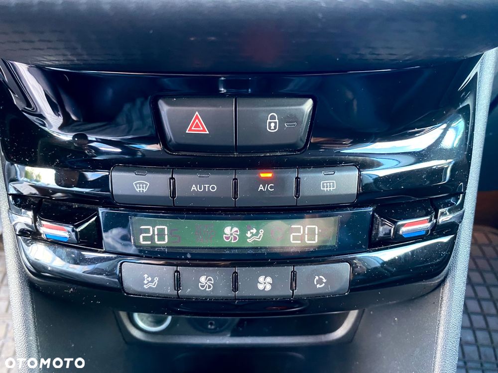 Peugeot 2008 - 19
