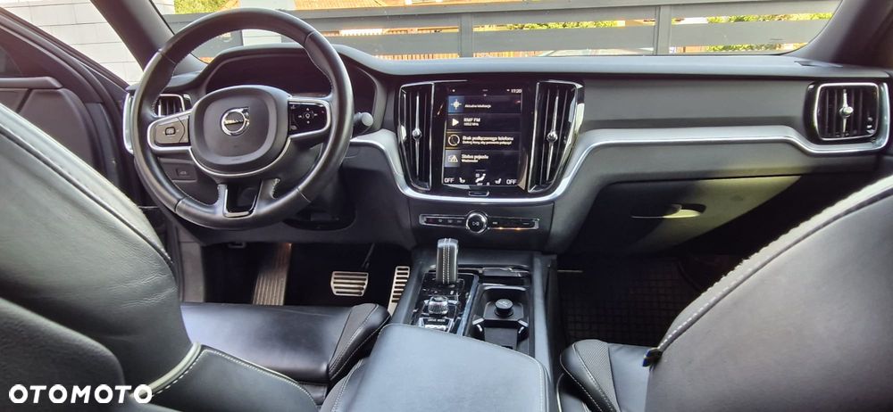 Volvo S60 B4 B R-Design - 7