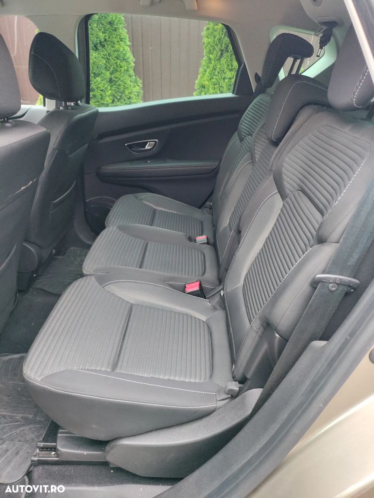 Renault Scenic BLUE dCi 120 EDC BOSE EDITION - 6