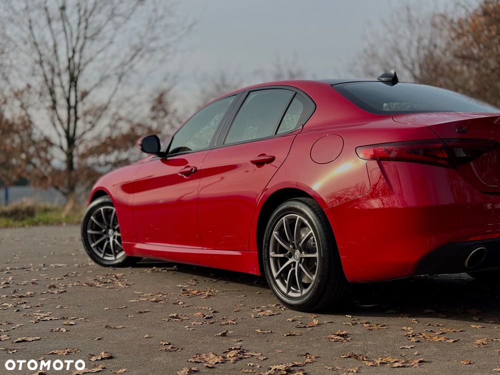 Alfa Romeo Giulia 2.0 Turbo 16V AT8-Q4 Ti - 5