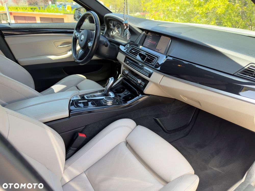 BMW Seria 5 518d M Sport - 8