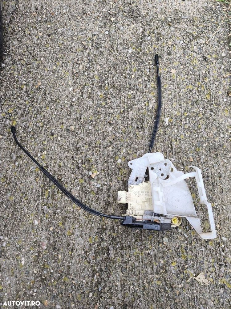 Broască cu cabluri ușă stânga față Volkswagen Passat B6 3C1837015A - 1