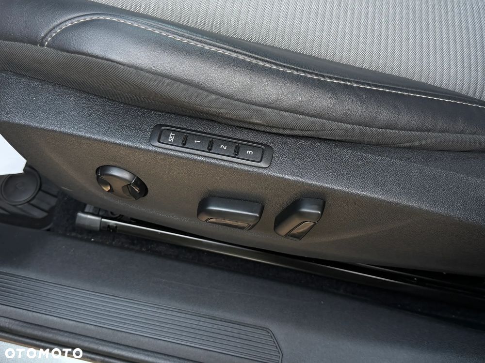 Skoda Enyaq 60 62kWh - 12