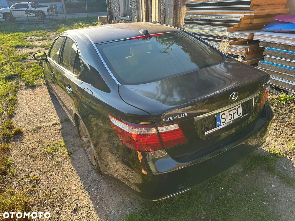 Lexus LS 460 Prestige - 4