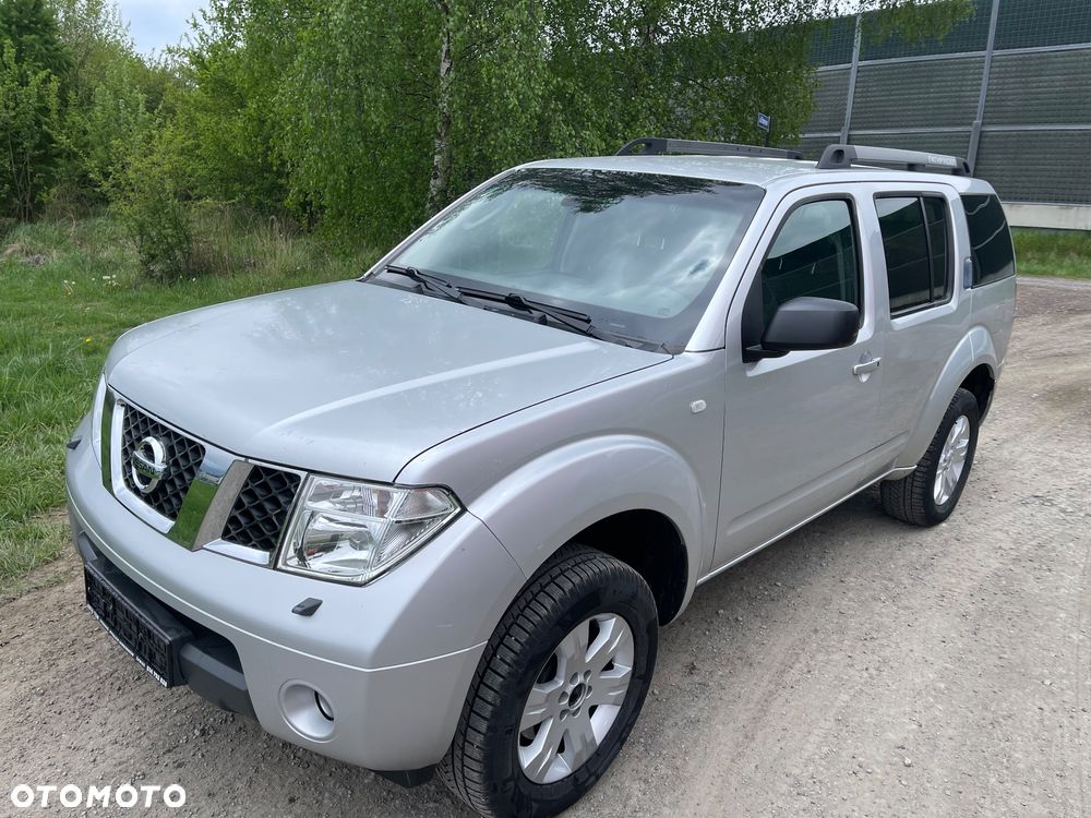 Nissan Pathfinder 2.5 DCi LE - 2