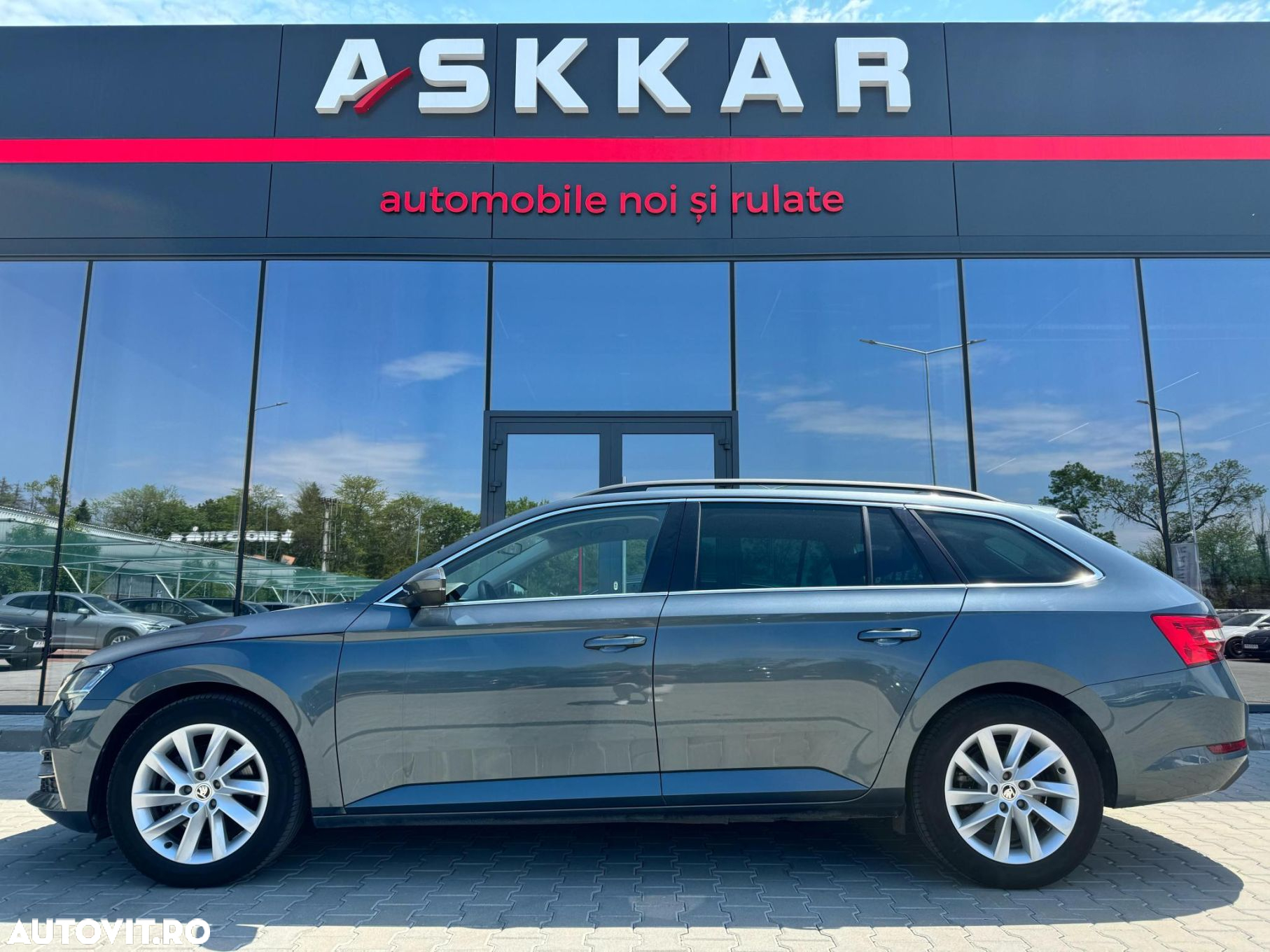 Skoda Superb Combi 1.4 TSI iV DSG Ambition - 8