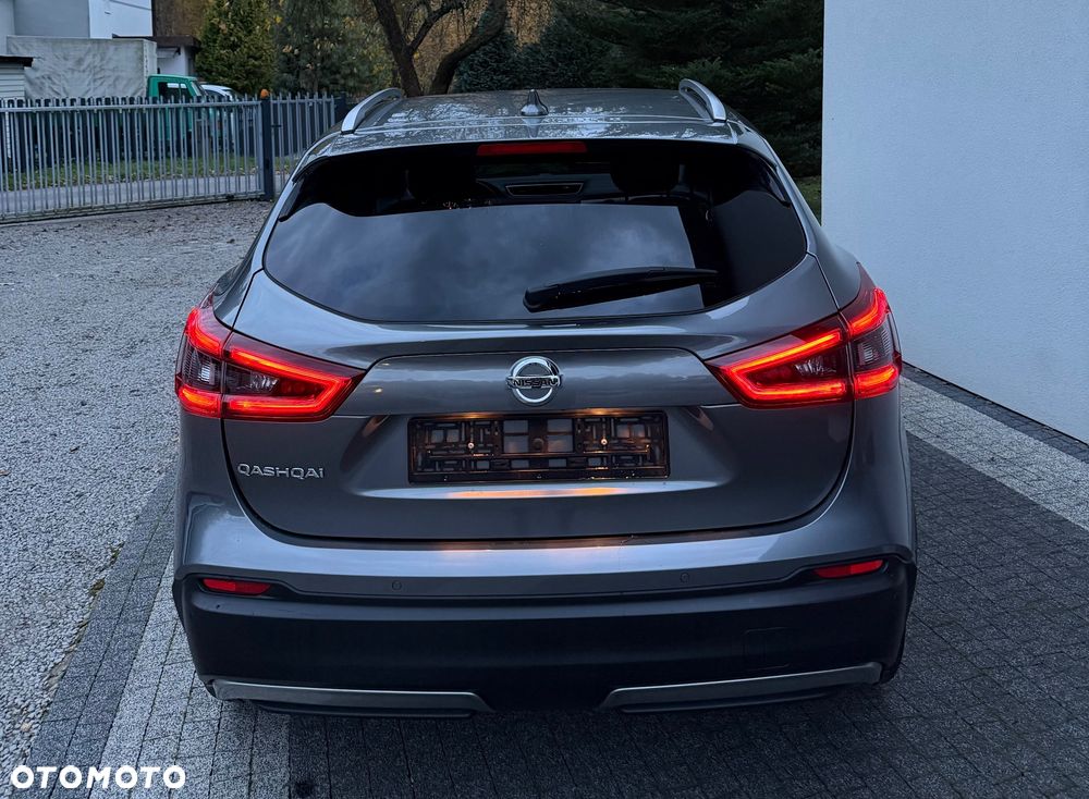 Nissan Qashqai 1.6 DIG-T TEKNA+ - 10
