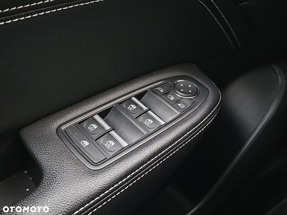 Renault Arkana 1.6 E-TECH Intens MMT - 19