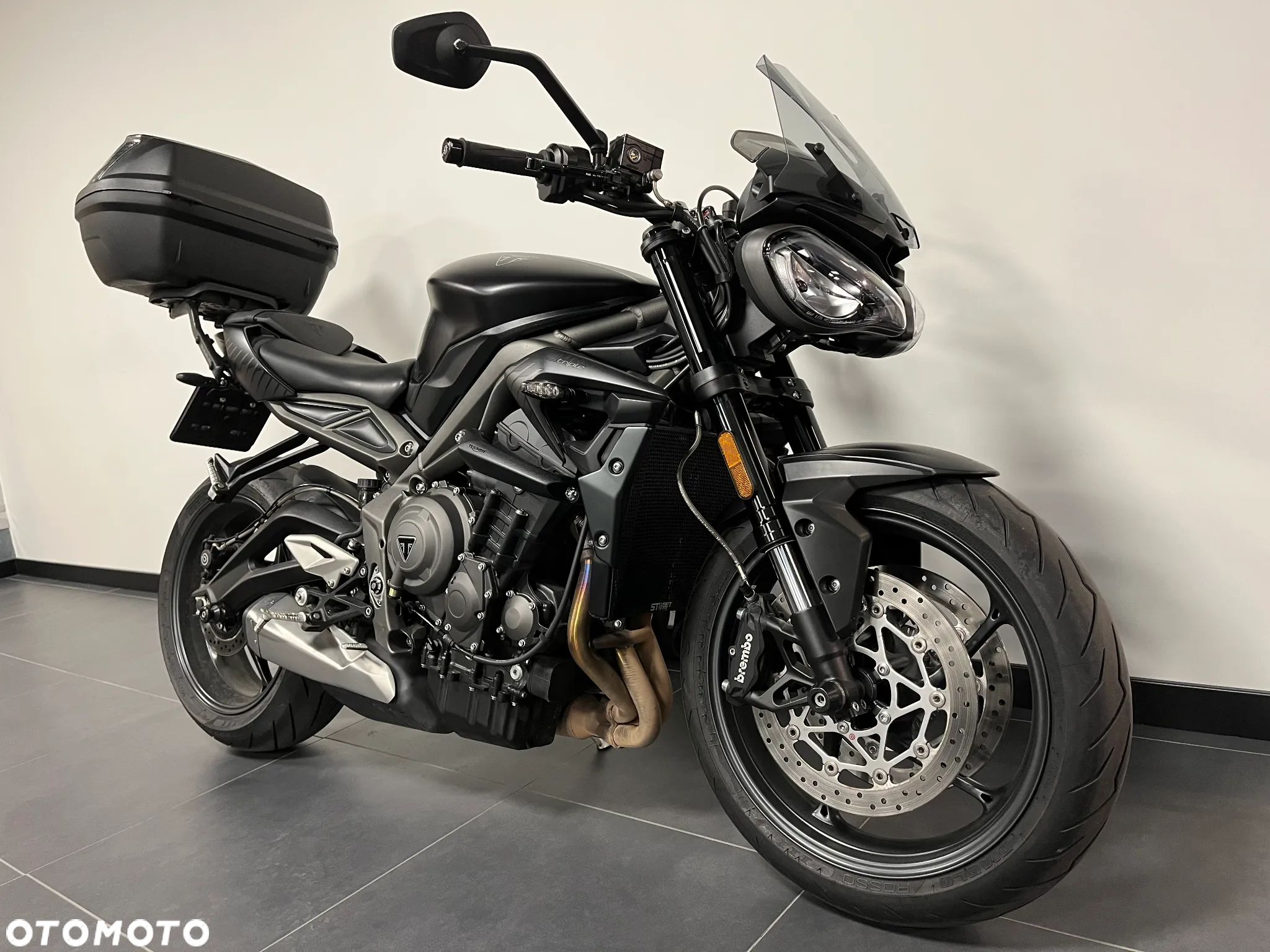 Triumph Street Triple - 1