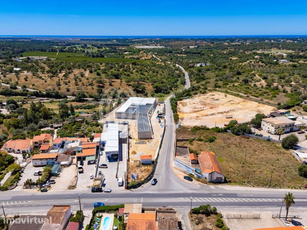 Centro Comercial, com 11 lojas e 7 armazéns, Algarve - Grande imagem: 2/27