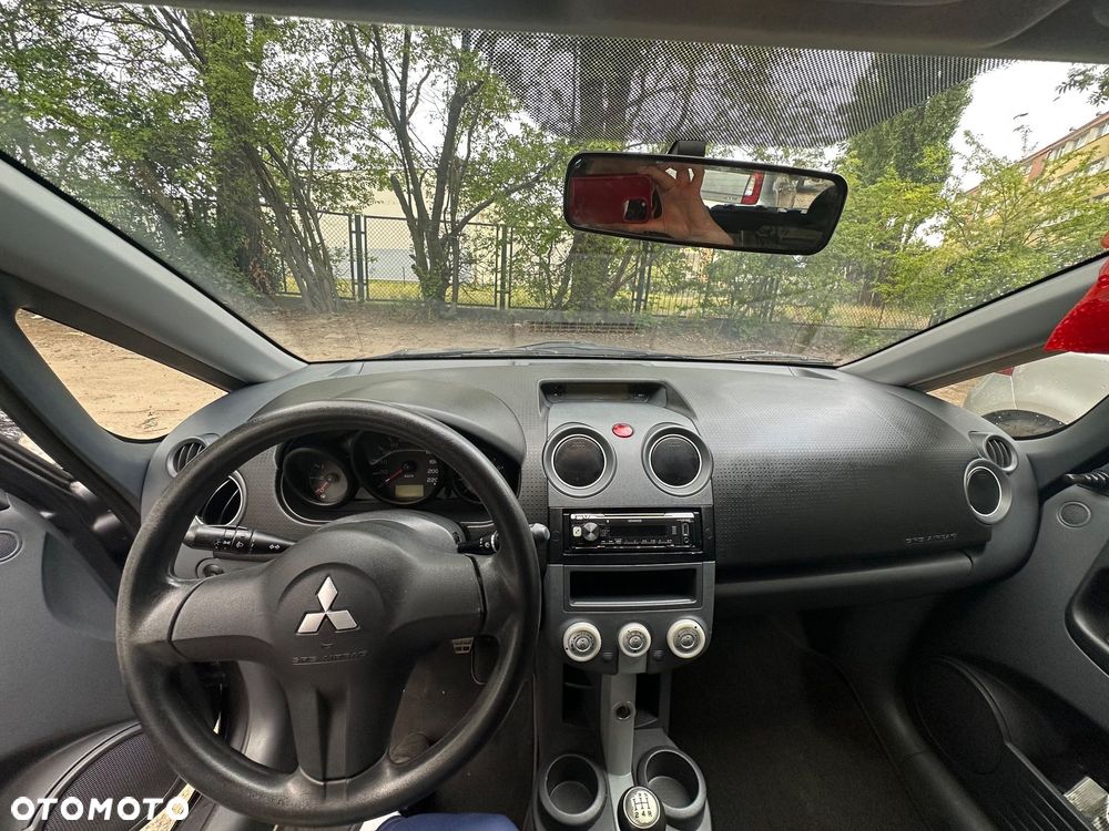 Mitsubishi Colt 1.1 - 10