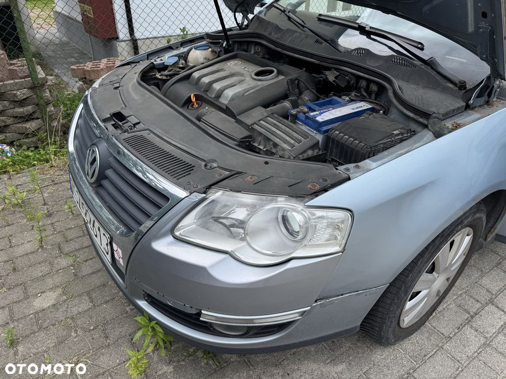 Volkswagen Passat - 4