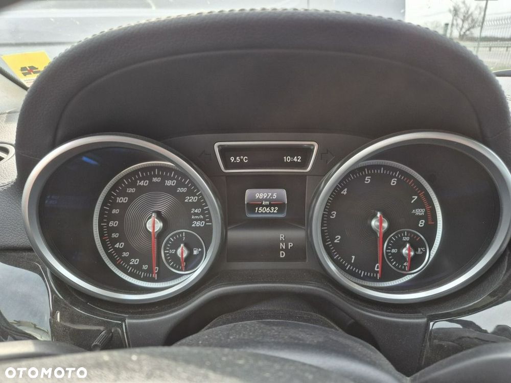 Mercedes-Benz GLS - 13