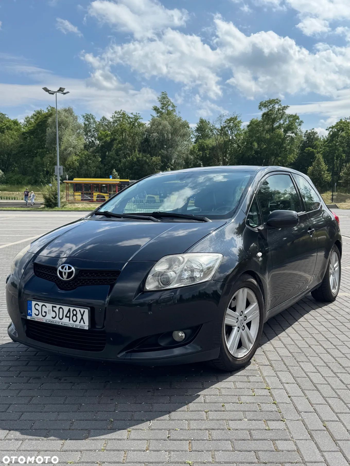 Toyota Auris 2.2 D-4D X - 1