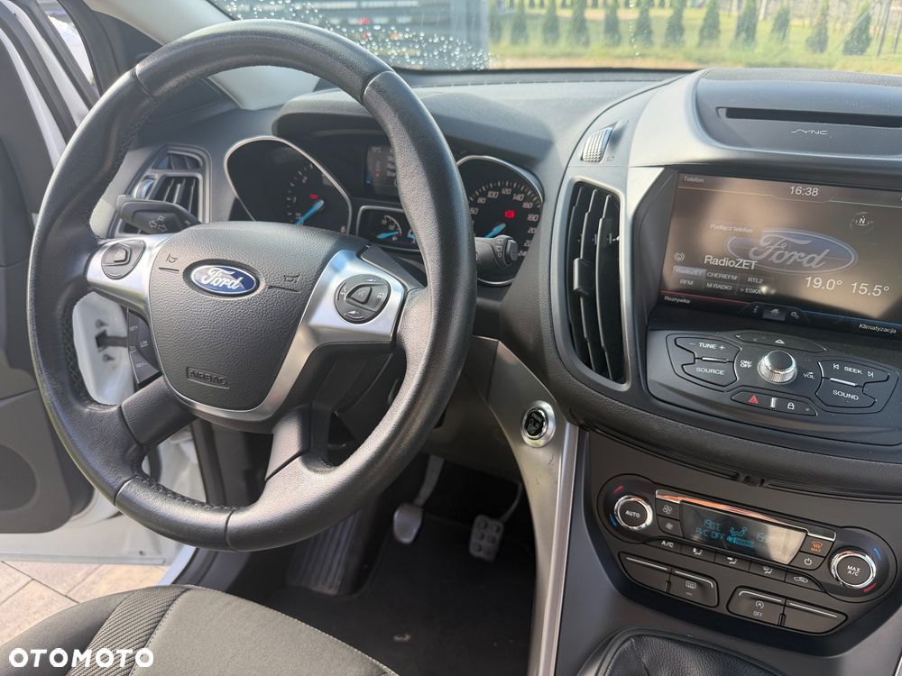 Ford Kuga - 31