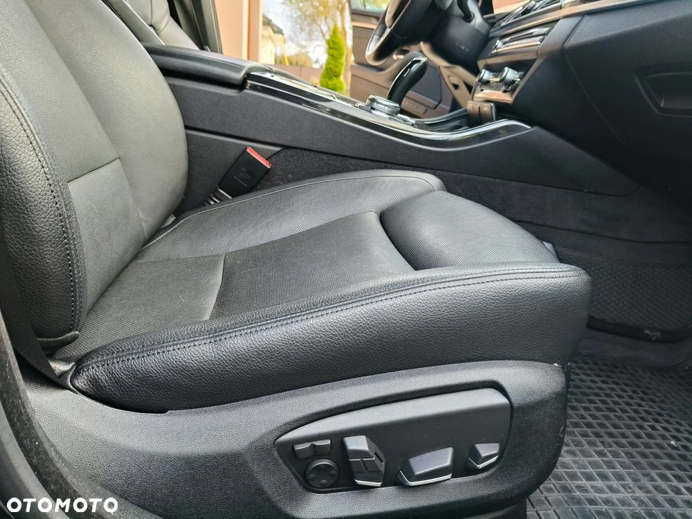 BMW Seria 5 520d xDrive Luxury Line - 19