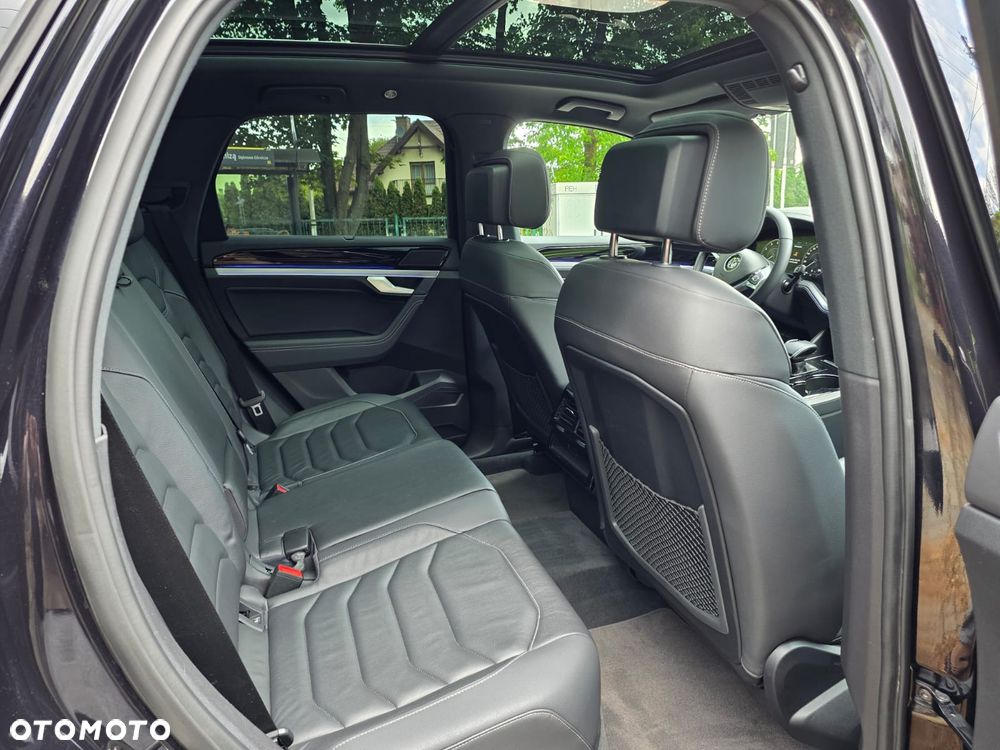Volkswagen Touareg - 28