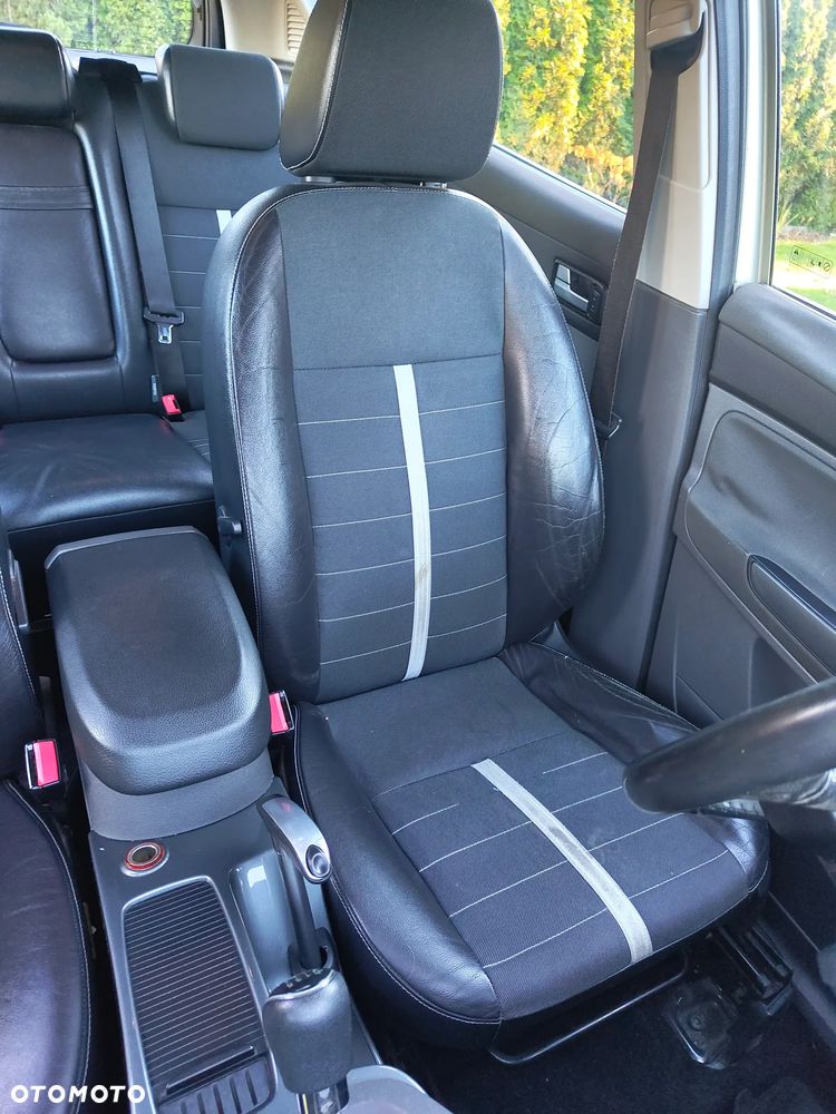 Ford Kuga 2.0 TDCi Titanium FWD - 31