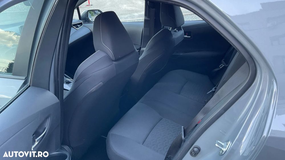 Toyota Corolla 1.8 HSD Business - 12
