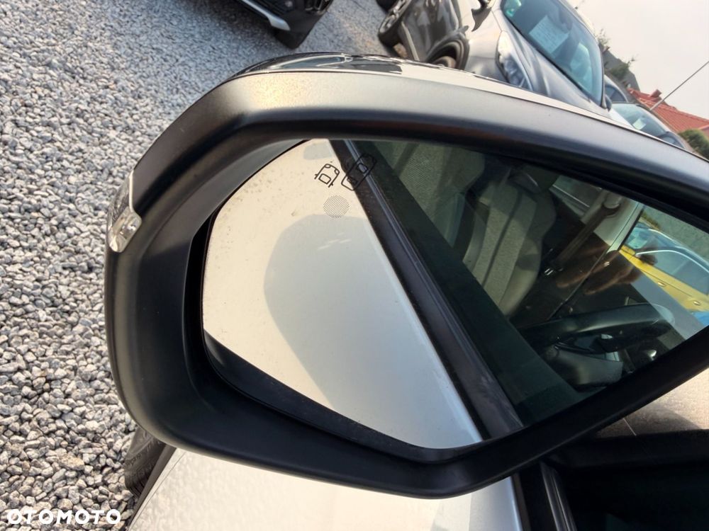 Peugeot 3008 1.2 PureTech Allure S&S - 12