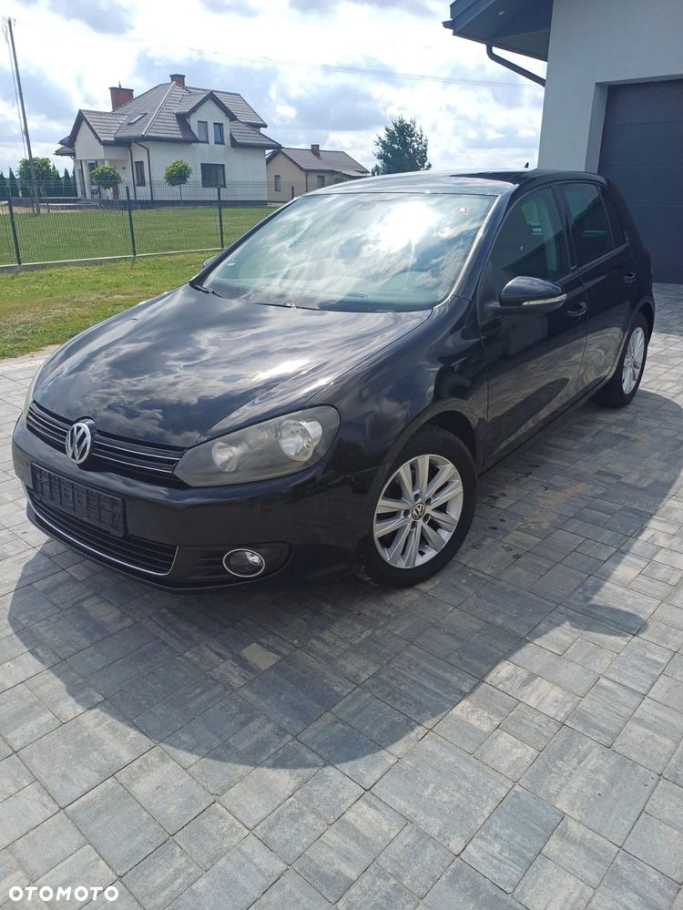 Volkswagen Golf - 1