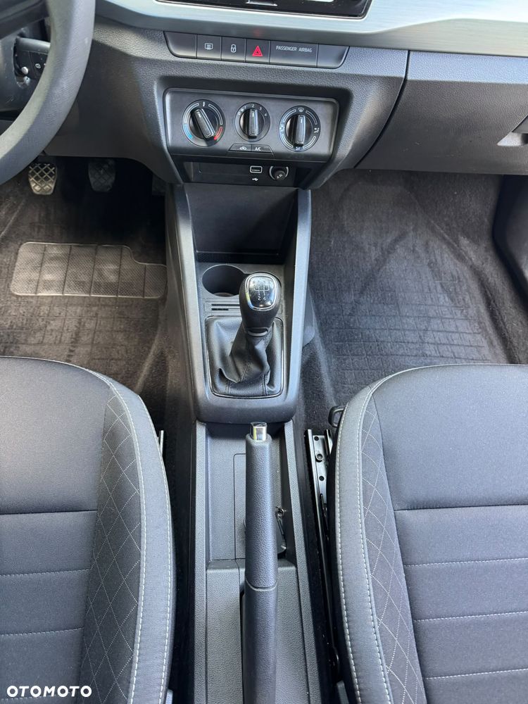 Skoda Fabia - 25