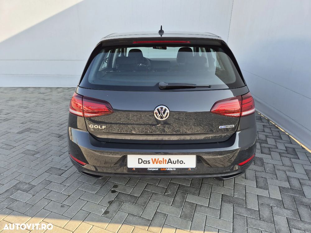 Volkswagen Golf - 4