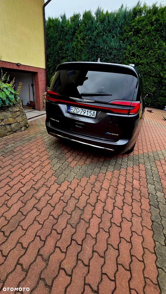 Chrysler Pacifica - 3