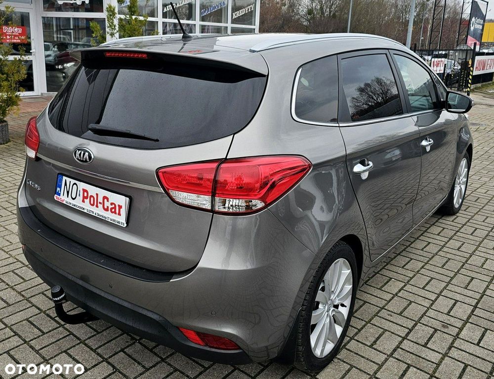 Kia Carens - 9