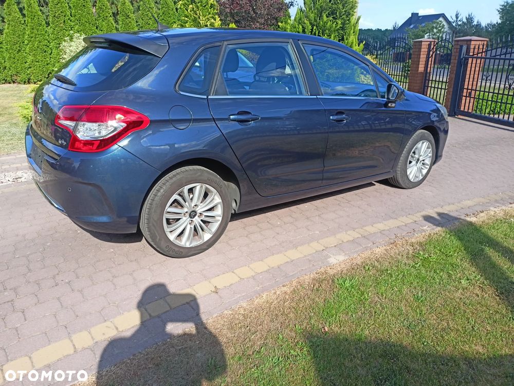 Citroën C4 e-HDi 115 Exclusive - 3