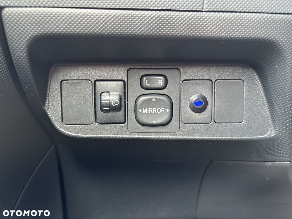 Toyota Auris 1.6 VVT-i Premium - 17