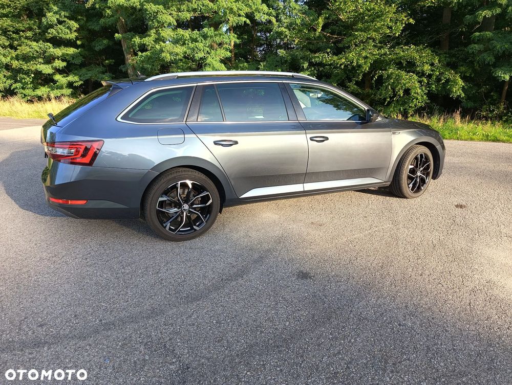 Skoda Superb Combi 2.0 TDI 4x4 DSG Style - 4