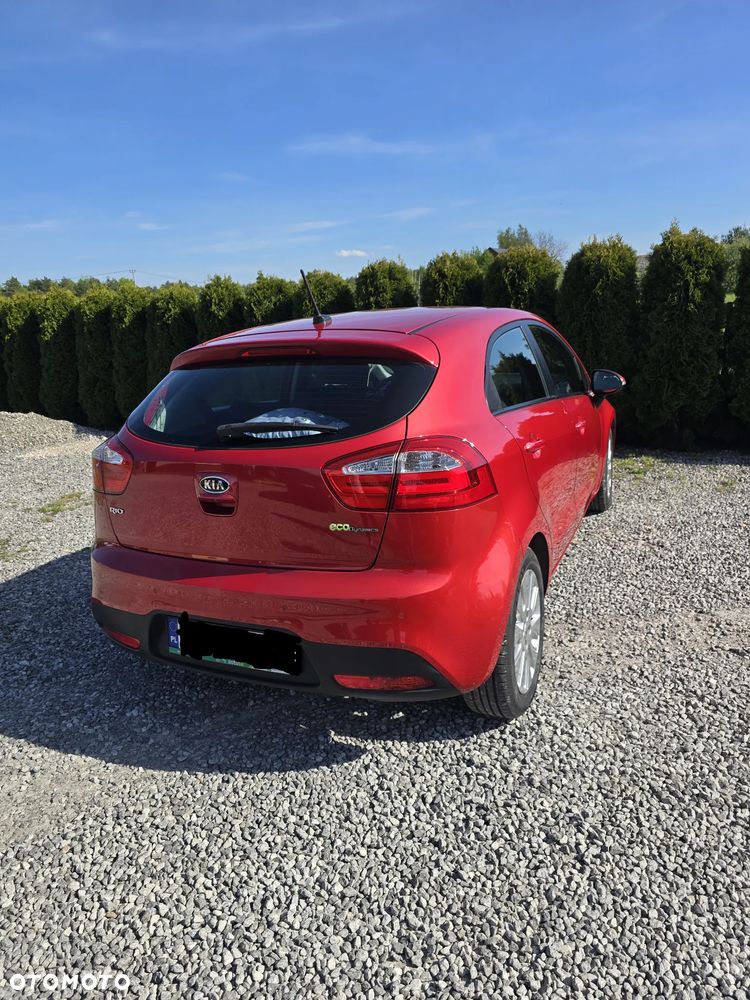 Kia Rio 1.4 L - 9