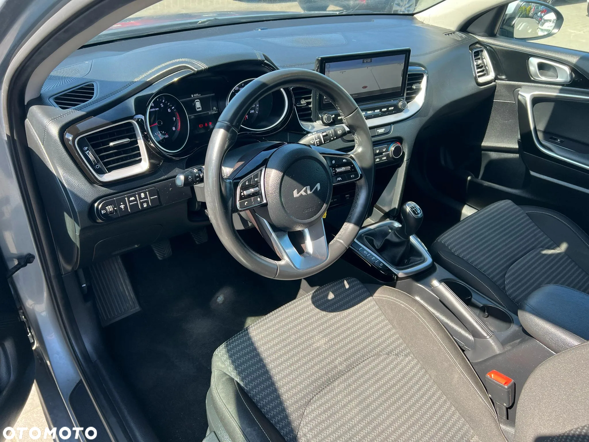 Kia Ceed - 10