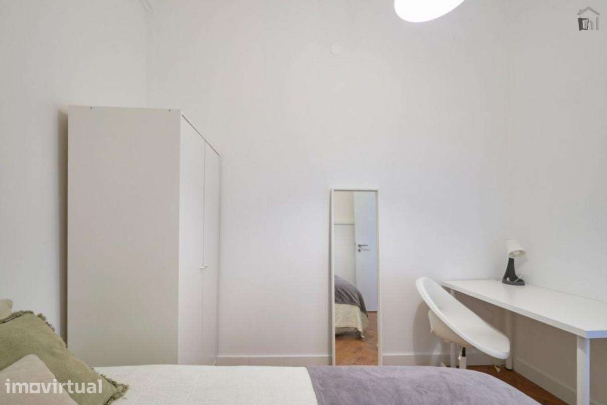 Quarto - localizado em Alameda Lisbon - Grande imagem: 2/26