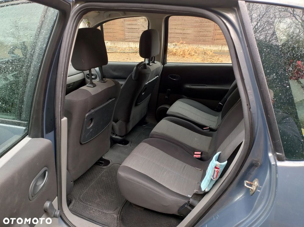 Renault Scenic 1.6 16V Confort Authentique - 8