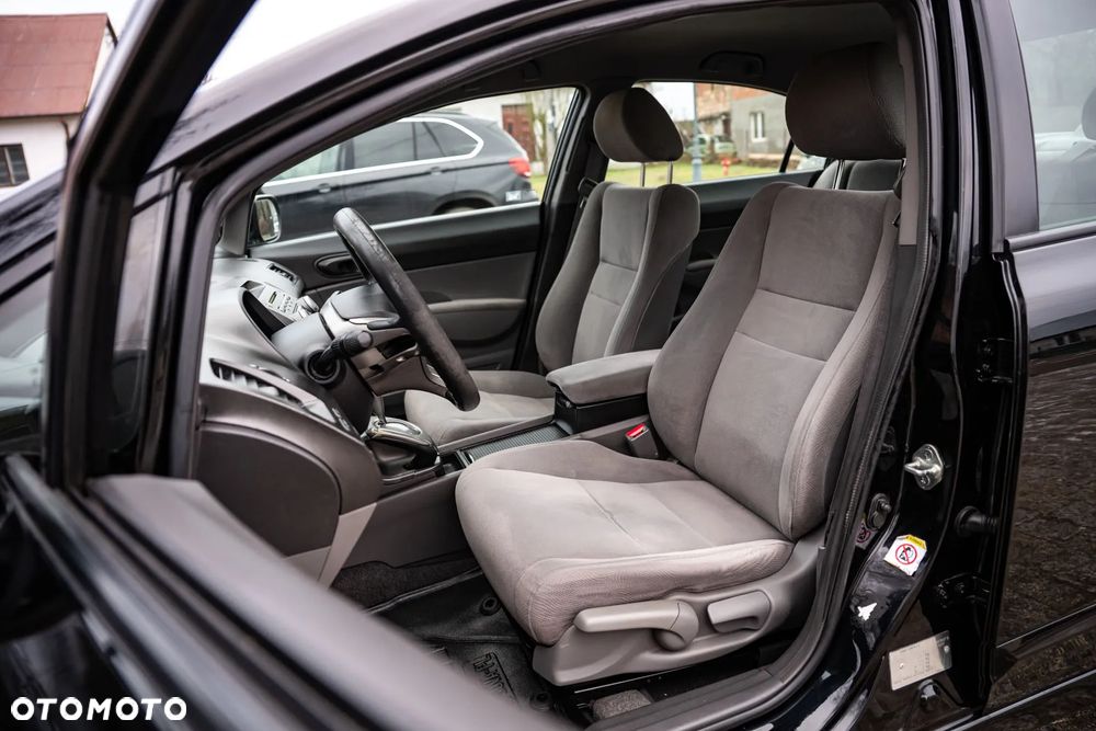 Honda Civic 1.8 Comfort - 12