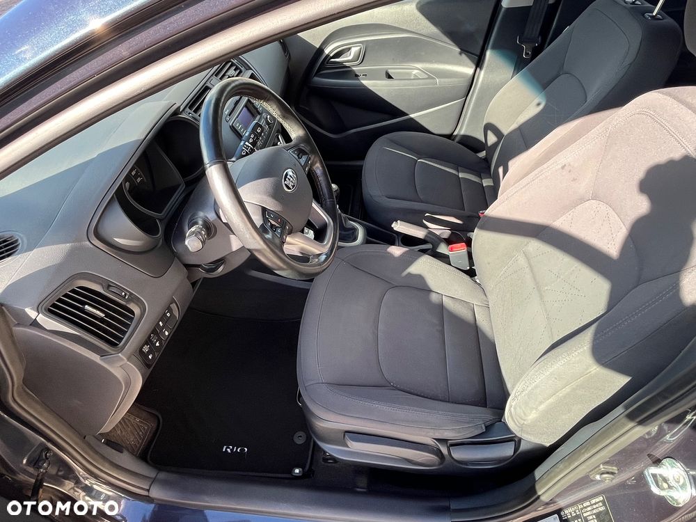 Kia Rio 1.2 Attract - 21