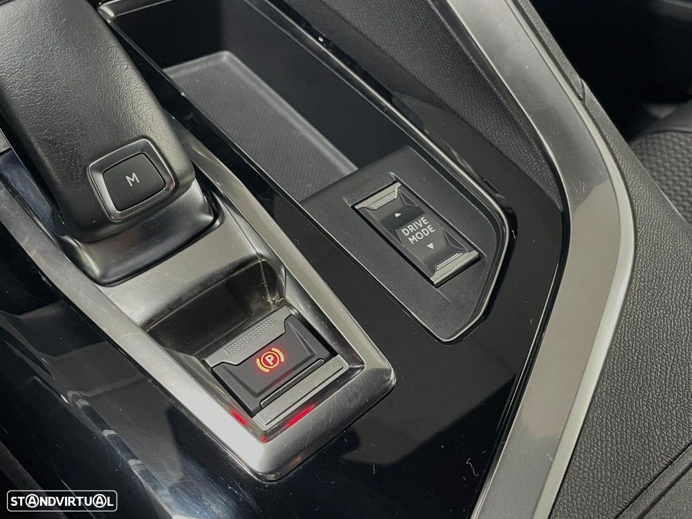 Peugeot 3008 1.2 PureTech GT Line EAT8 - 8