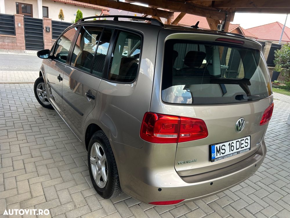 Volkswagen Touran - 5