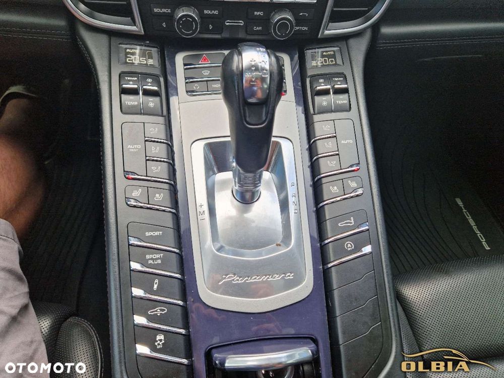 Porsche Panamera - 34