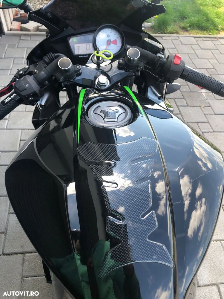 Yamaha YZF-R 125 - 9