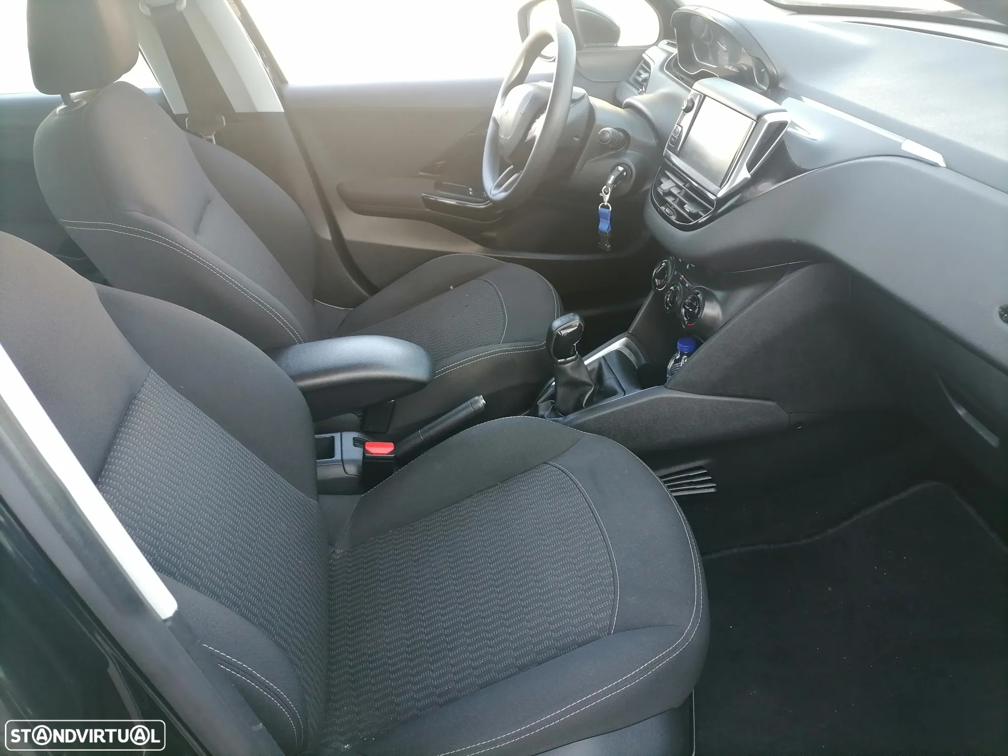 Peugeot 208 1.6 BlueHDi Style - 6
