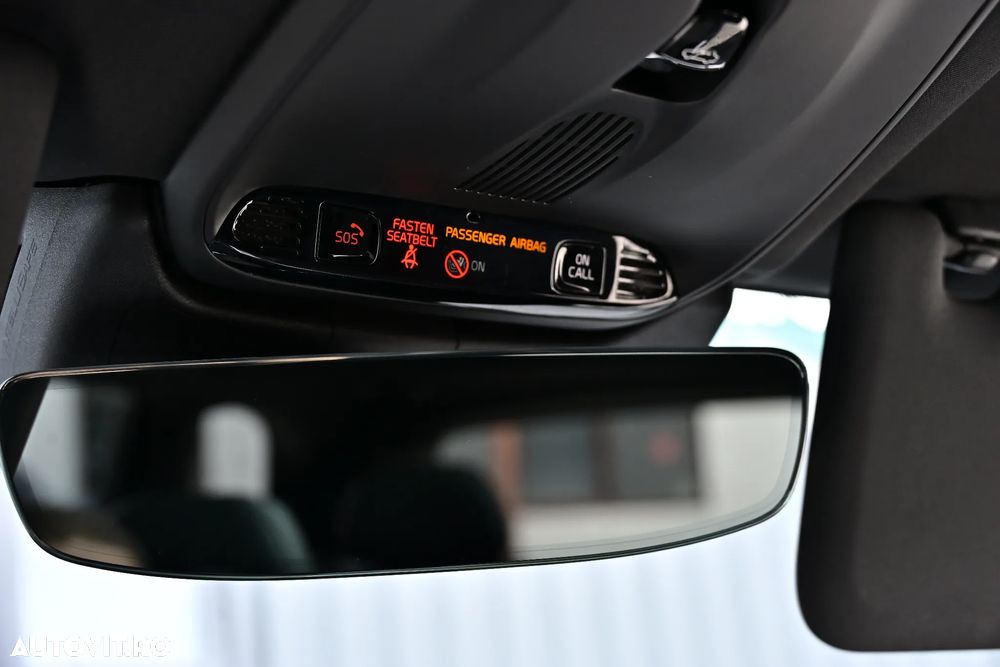 Volvo XC 60 D5 AWD R-Design - 35