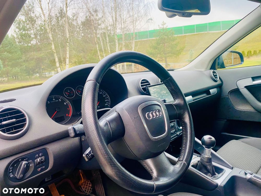 Audi A3 Sportback 2.0 FSI Ambiente - 31