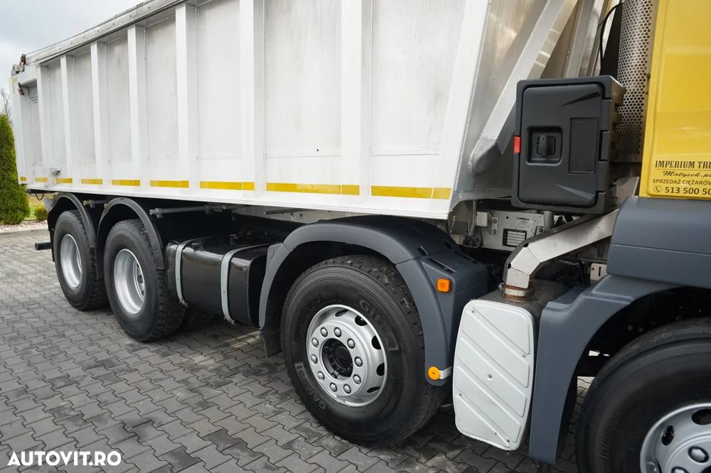 MAN TGS 32.400 / 8x4 / BASCULABILĂ PE SPATE - 6 M / PRELATĂ AUTOMATĂ / CUTIE DE VITEZE MANUALĂ / - 23