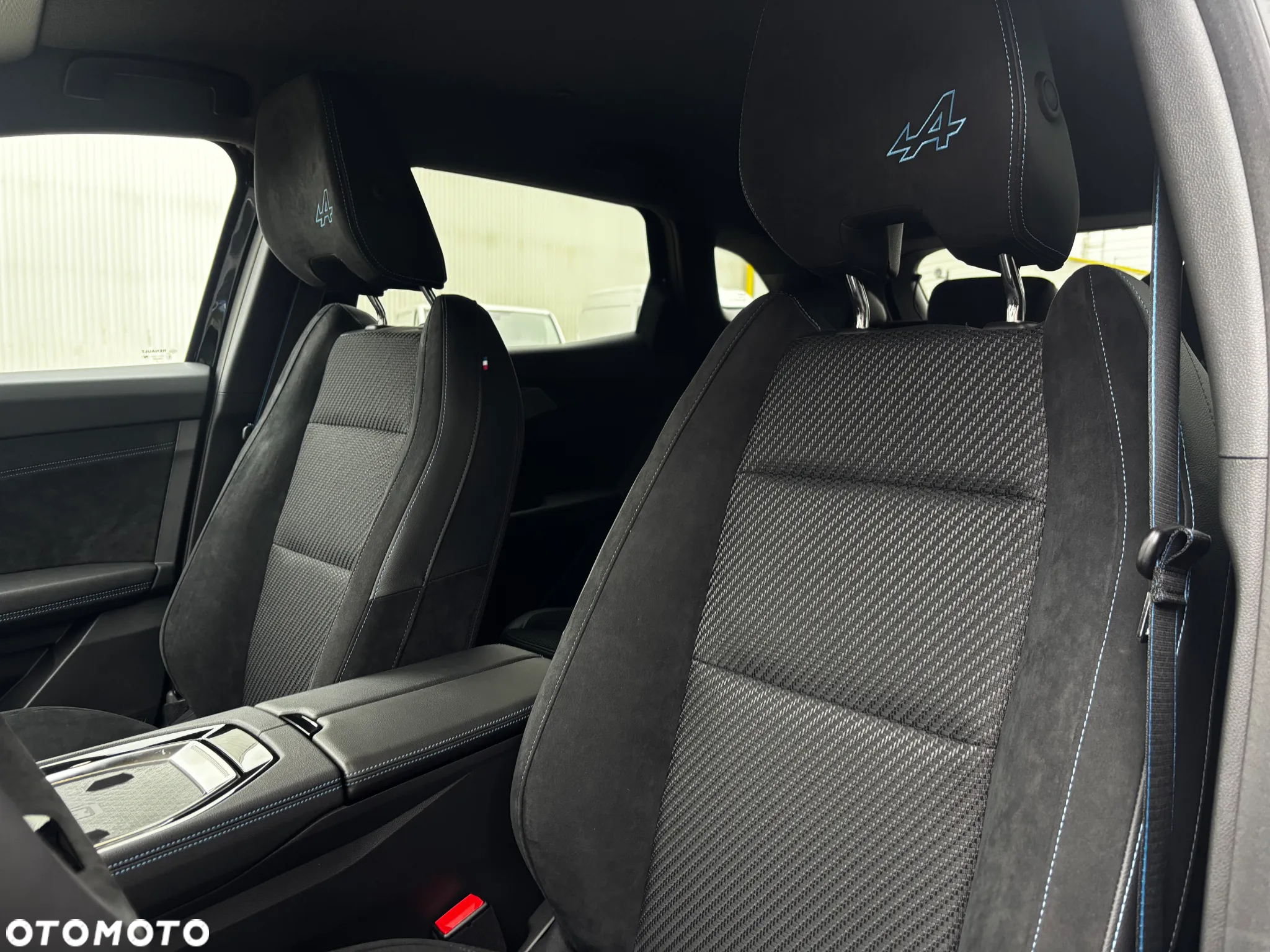 Renault Austral 1.2 E-Tech Full Hybrid 200 Iconic esprit Alpine MMT - 11