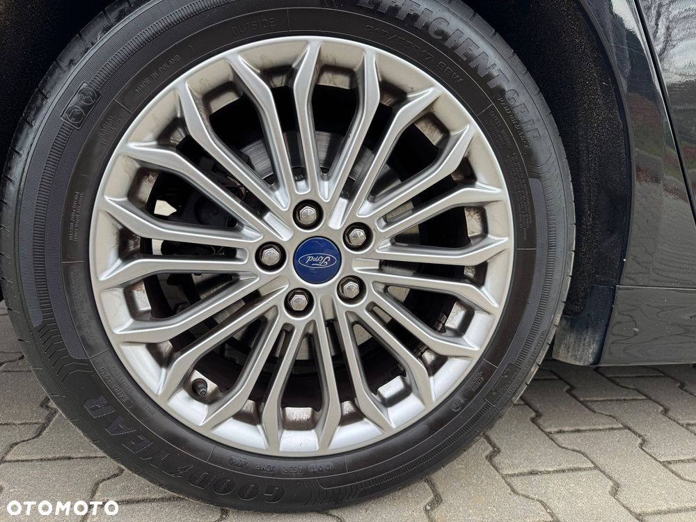Ford Mondeo ver-2-0-ecoblue-titanium - 16